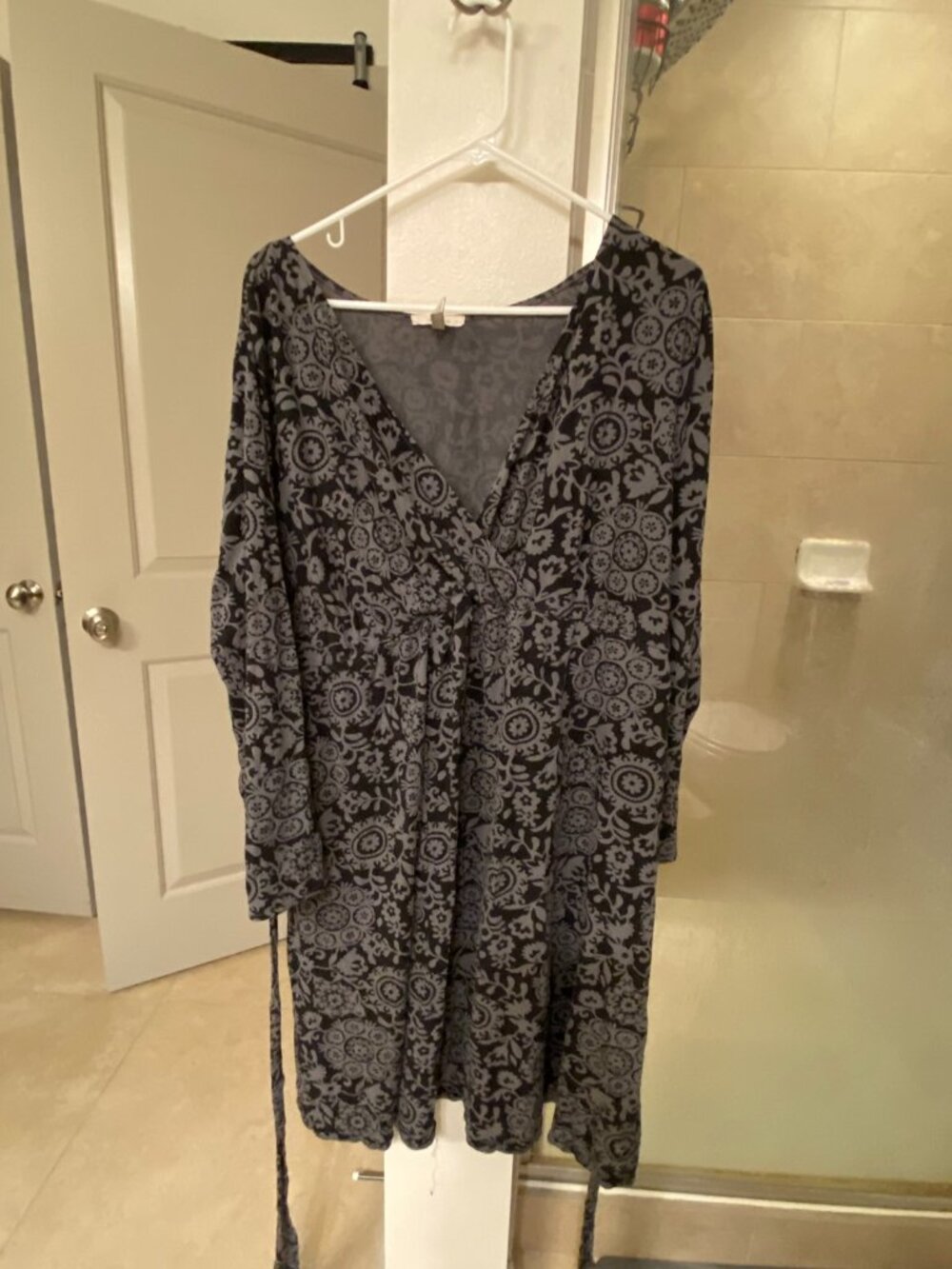 Old Navy Maternity Womens Long Sleeve Black & Gray Floral Dress Size XXL